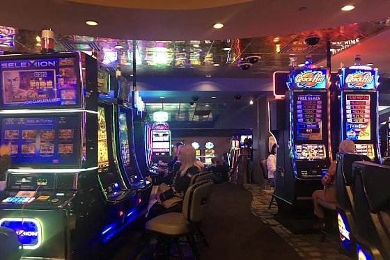 Elements Casino Flamboro photo 4
